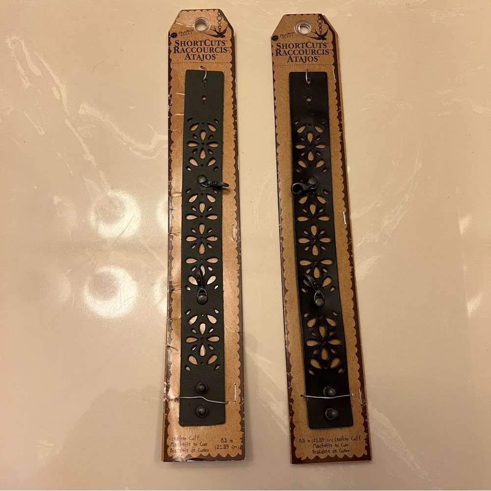 Chokers (brand‎ new, set of 2)